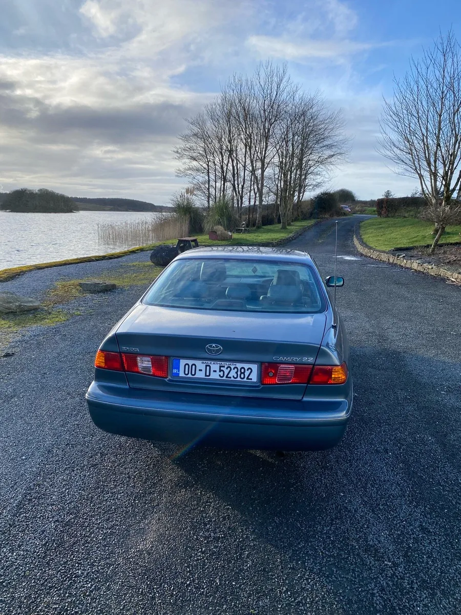 Toyota Camry - Image 2