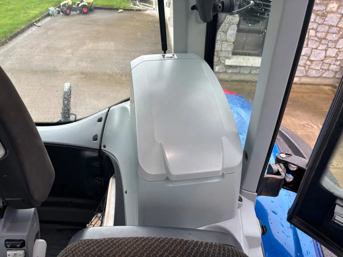 2020 Valtra’s T194V 57K - Image 4