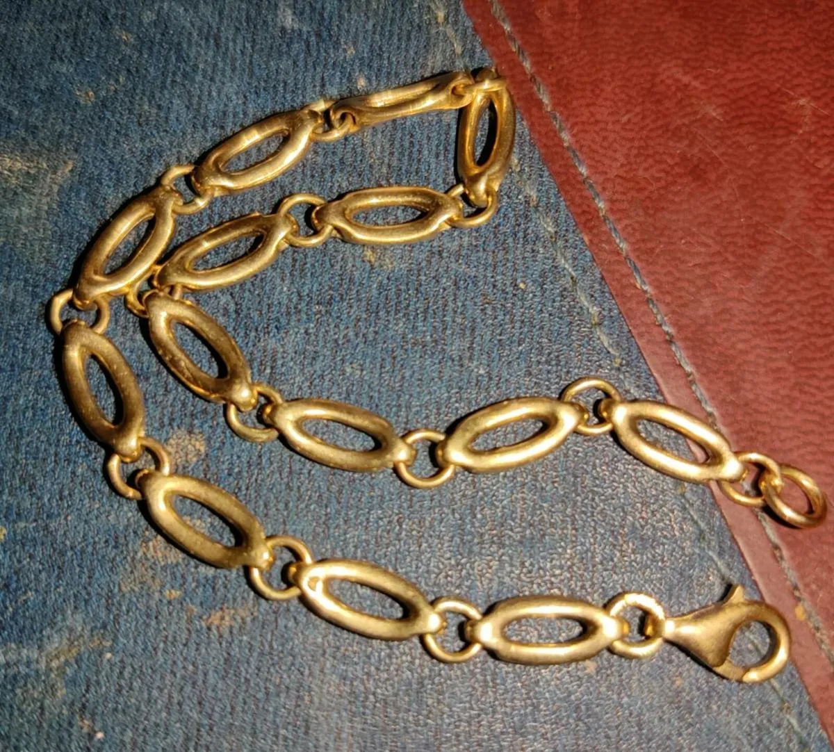 CHUNKY OVAL, 9CT SOLID Gold 8.28g 8"Long Bracelet - Image 1