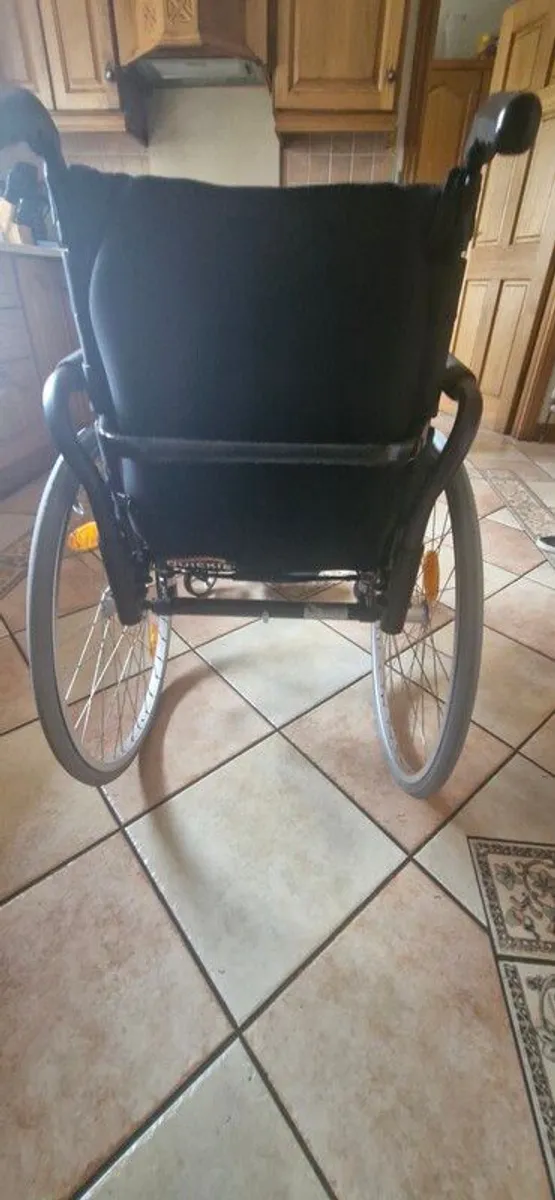 wheelchair - Image 3