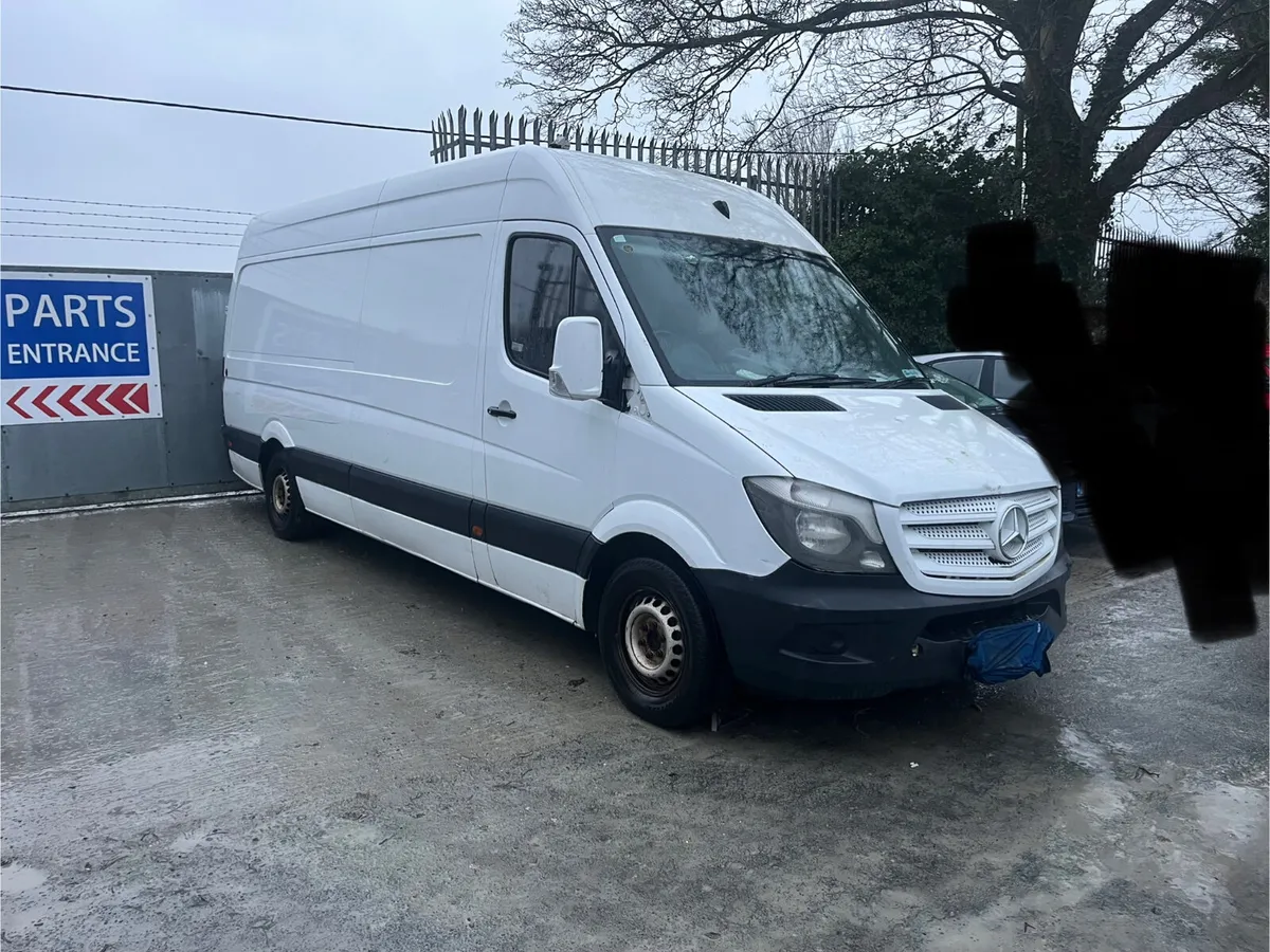 For Parts 2015 Mercedes Sprinter 313 - Image 1