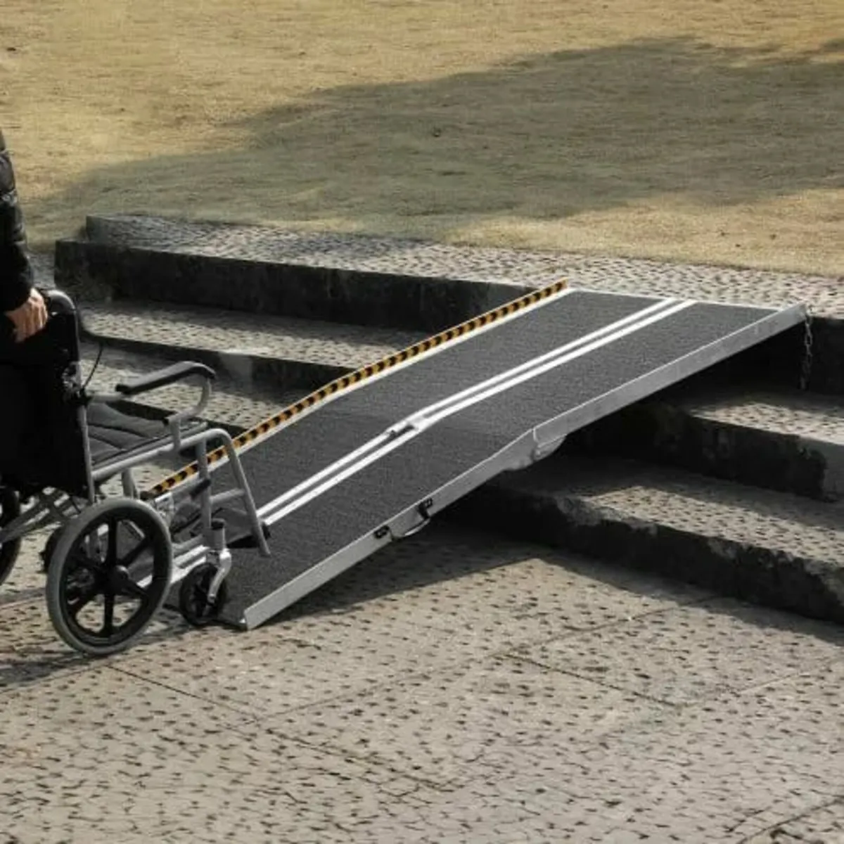 Portable Wheelchair Ramp, 7 ft 800 lbs Capacity, N - Image 4