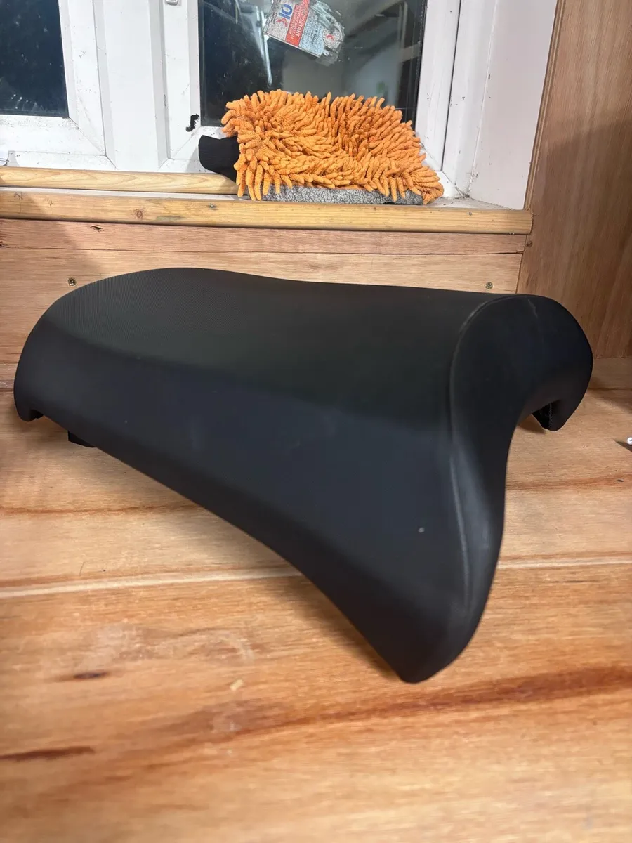 BMW Motorrad tail bag & various items - Image 4