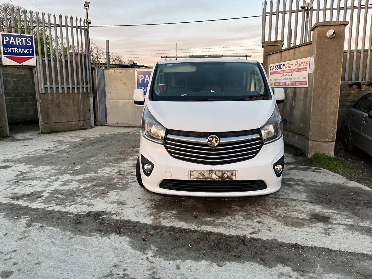 For Parts 2015 Vauxhall Vivaro crew cab - Image 2
