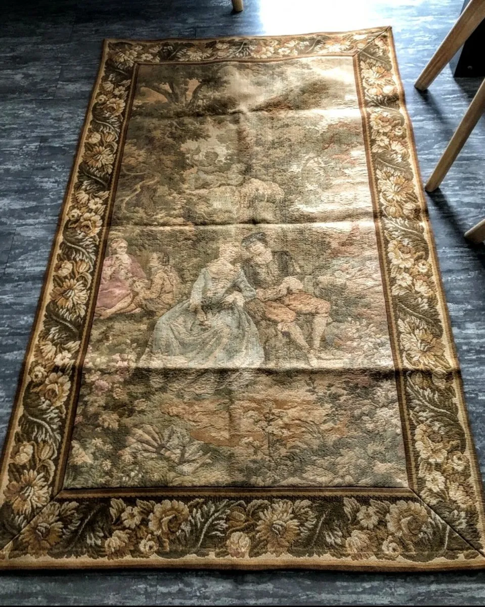 Large antique tapestry Paris - Image 1