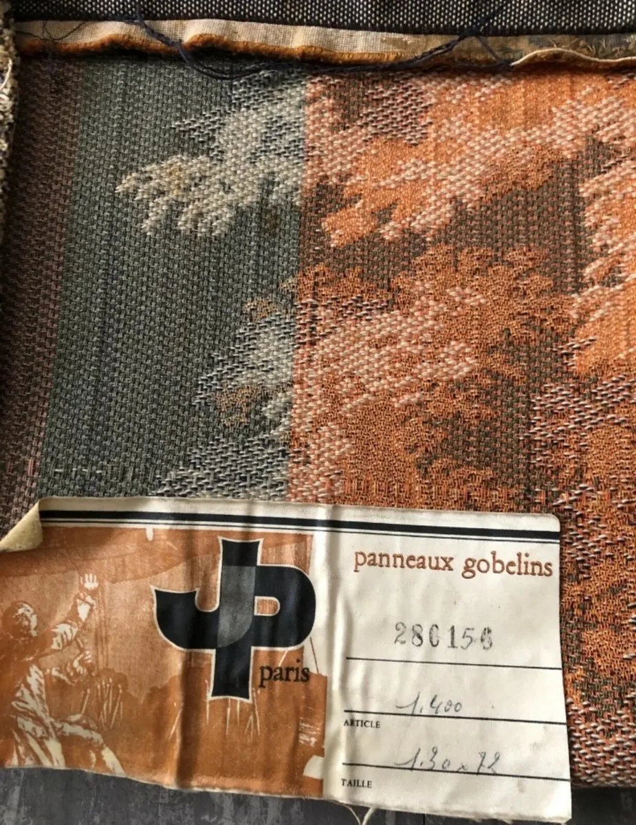 Large antique tapestry Paris - Image 3