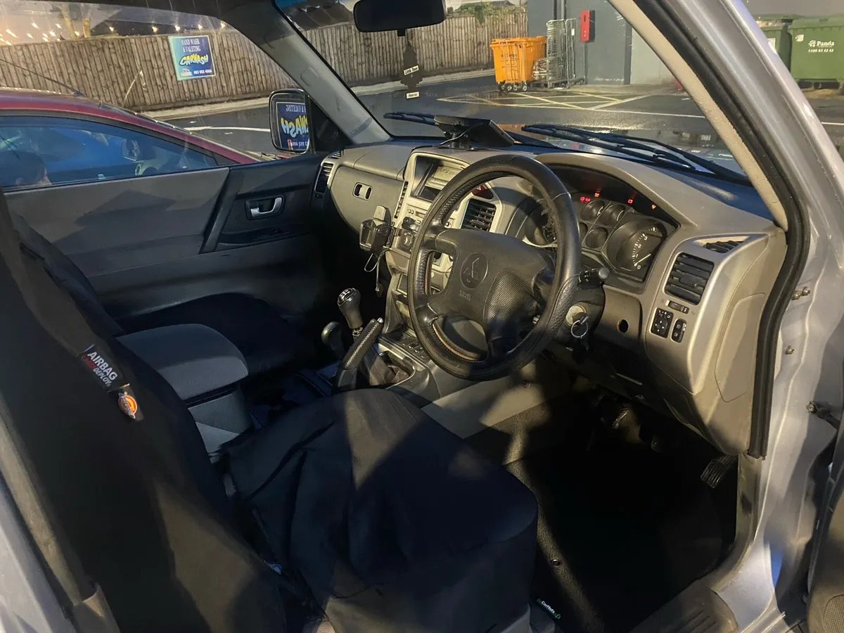 Mitsubishi Pajero 2007 - Image 4