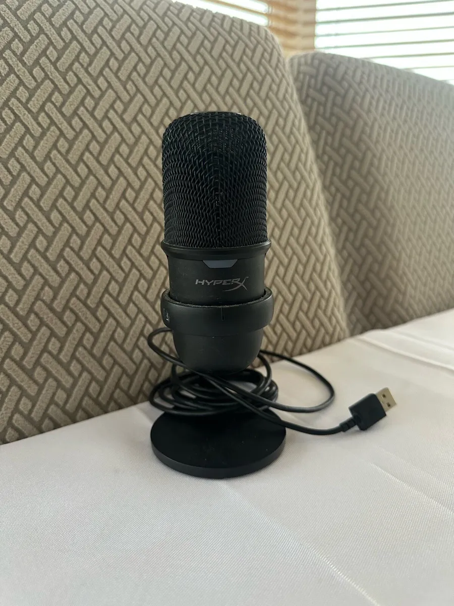 HyperX Solocast Mic & Redragon Mech Keyboard - Image 2