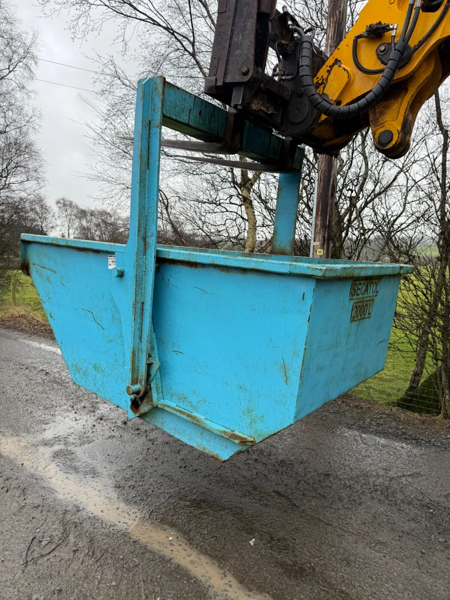 Crane Boat Skip - Image 1