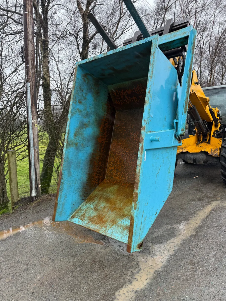 Crane Boat Skip - Image 3