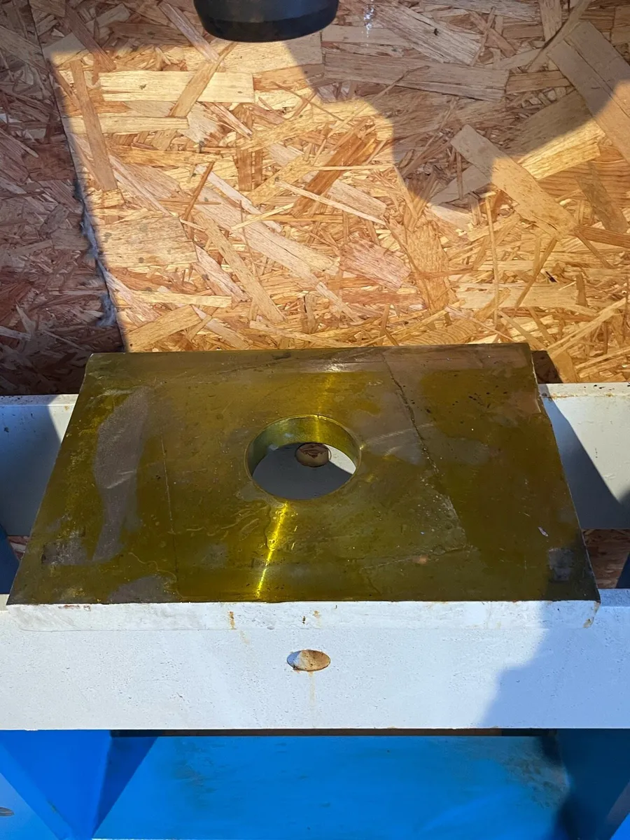 Powered Hydraulic press - Image 4