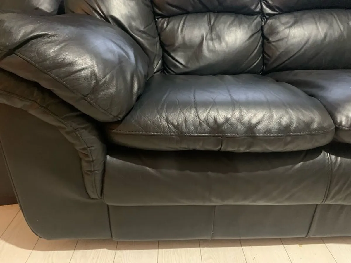 3+1+1 sofa & armchairs - Image 3