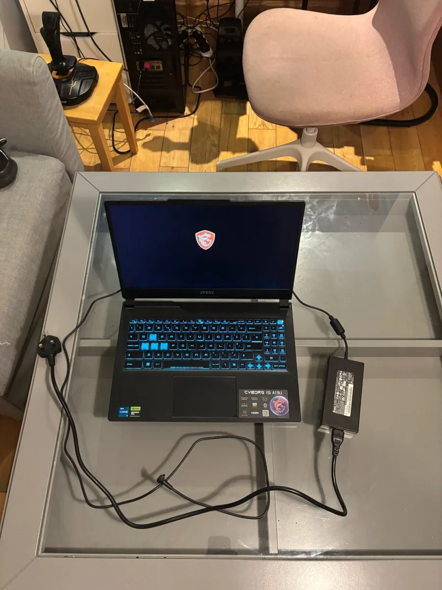 Cyborg 15 A13U gaming laptop - Image 1