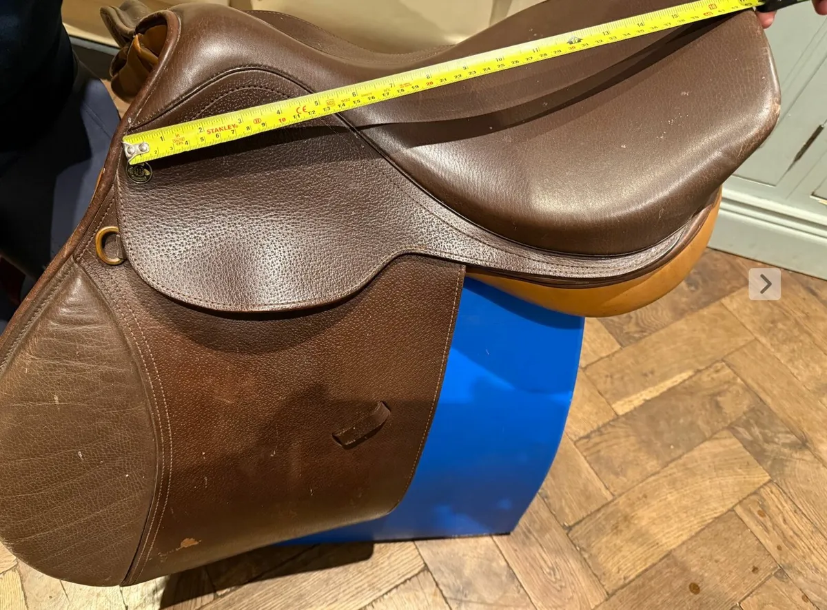 Tan Leather Heritage Saddle - 17 inches - Image 2