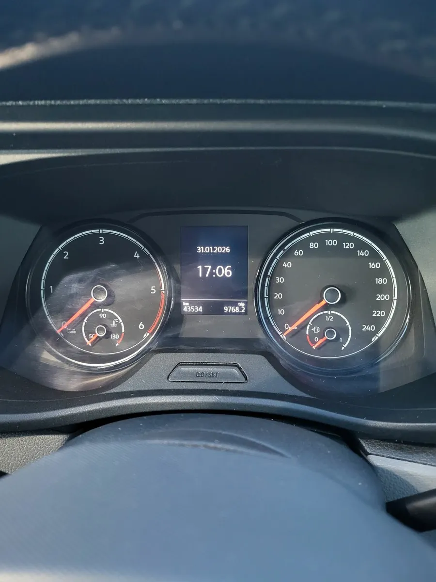 VW Transporter 6.1 2022 Campervan - Image 4