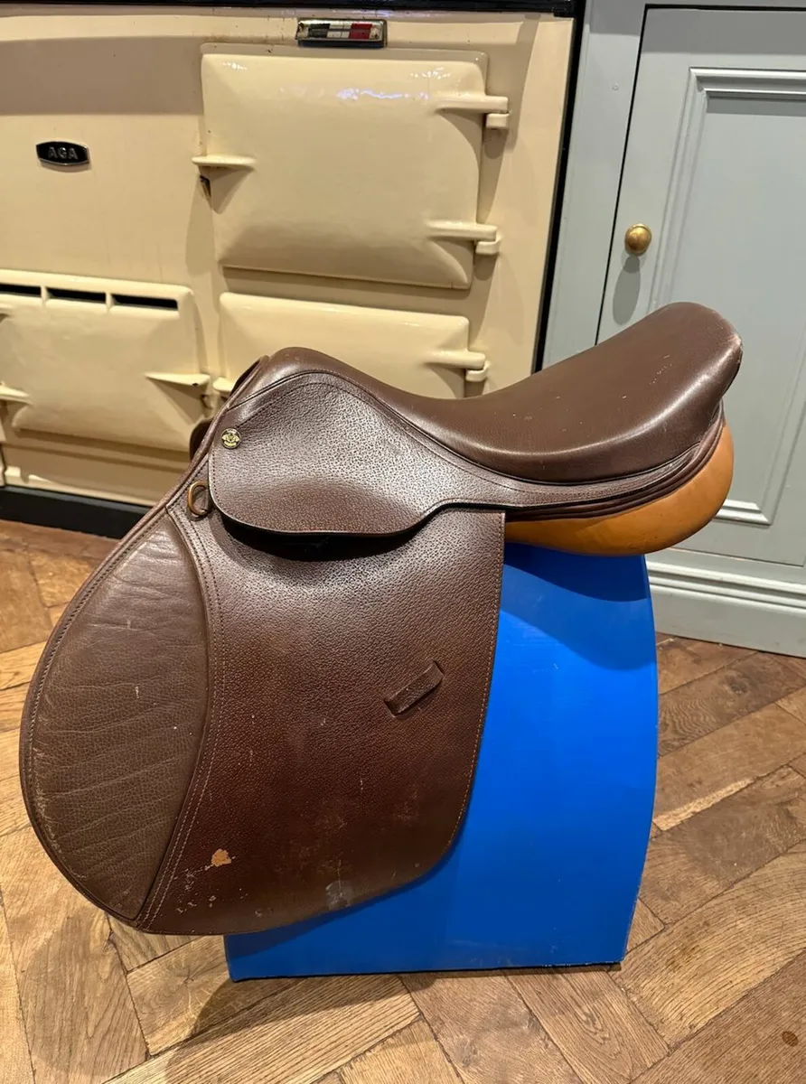 Tan Leather Heritage Saddle - 17 inches - Image 3