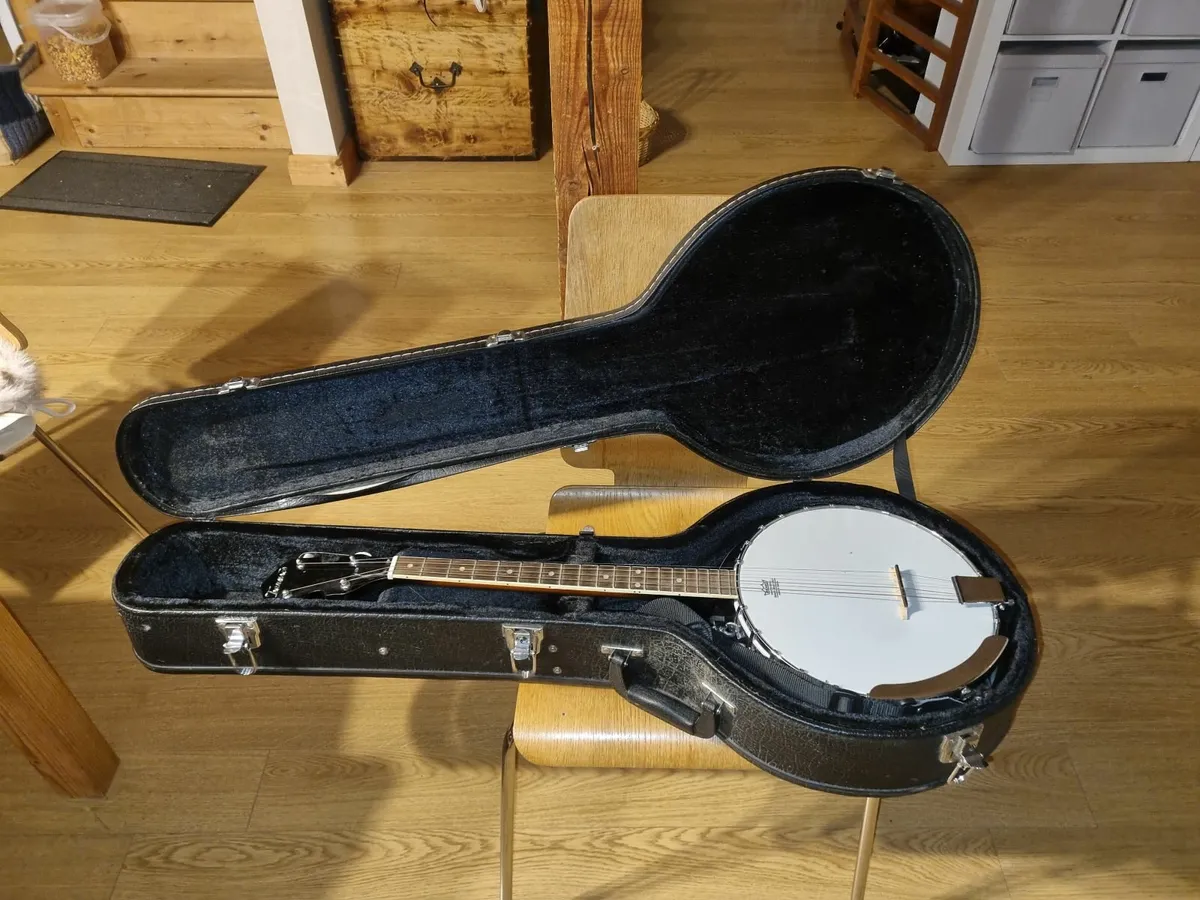 4 string banjo with hard case - Image 3