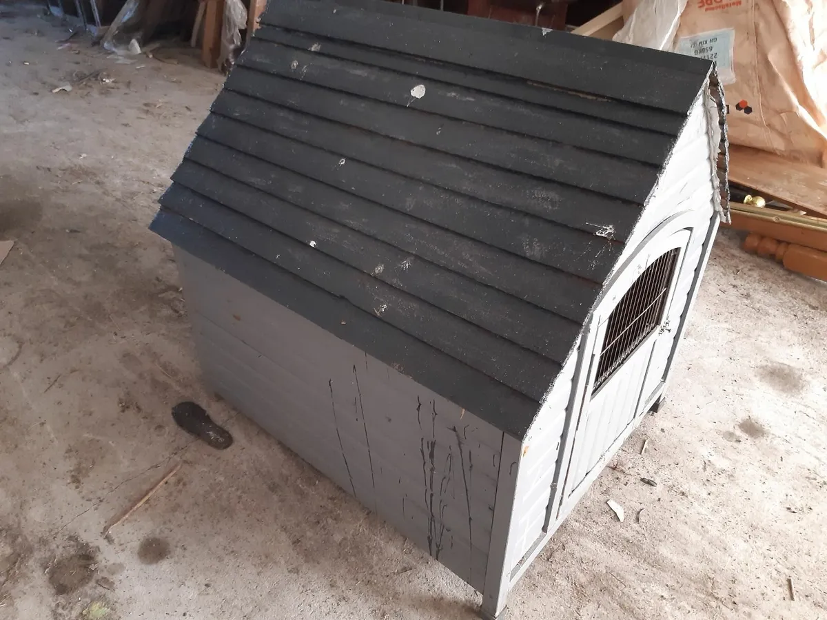 DOG KENNEL - Image 1