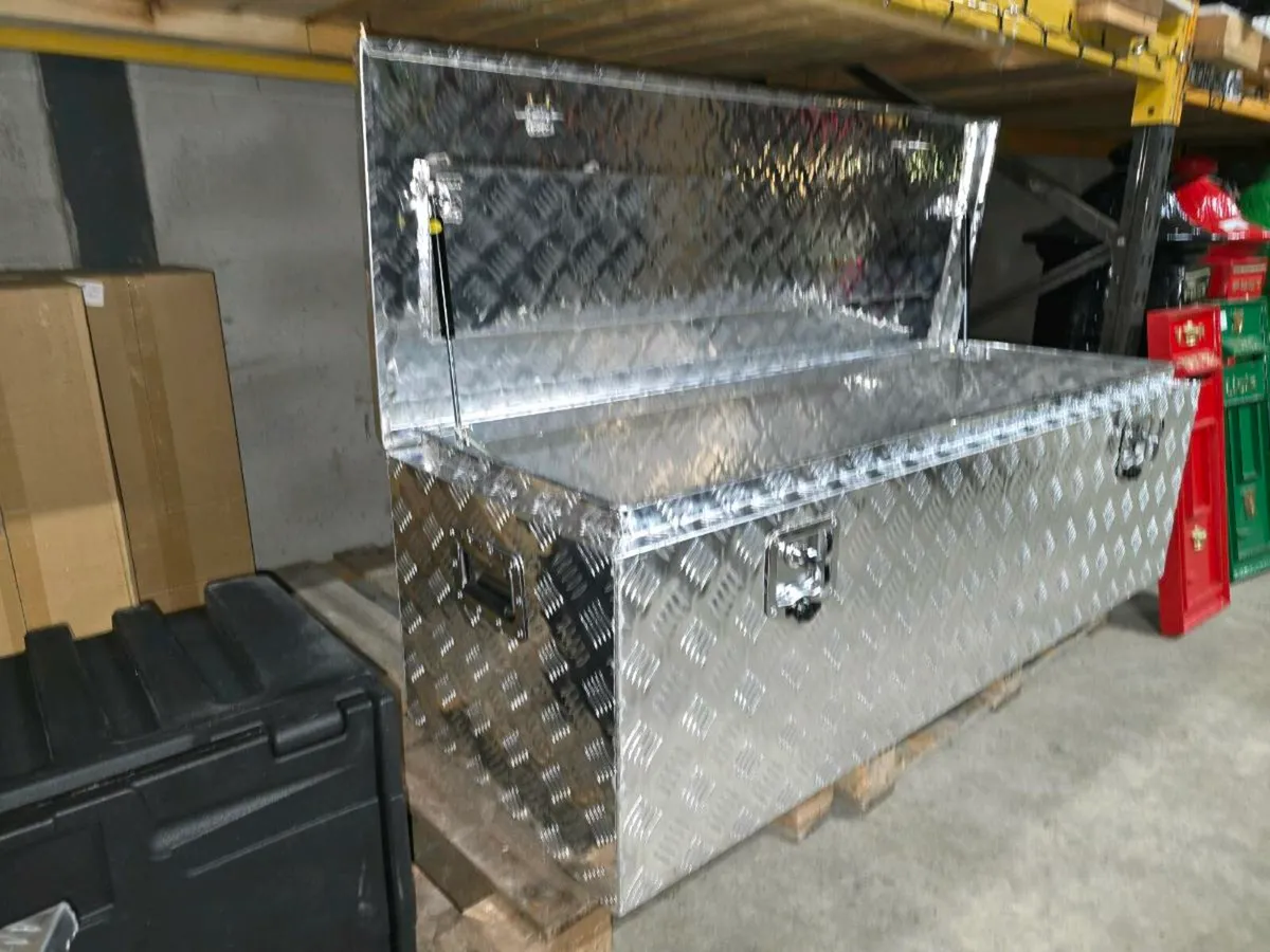 4.5ft - 56'' wide Aluminium toolbox trailer van - Image 1