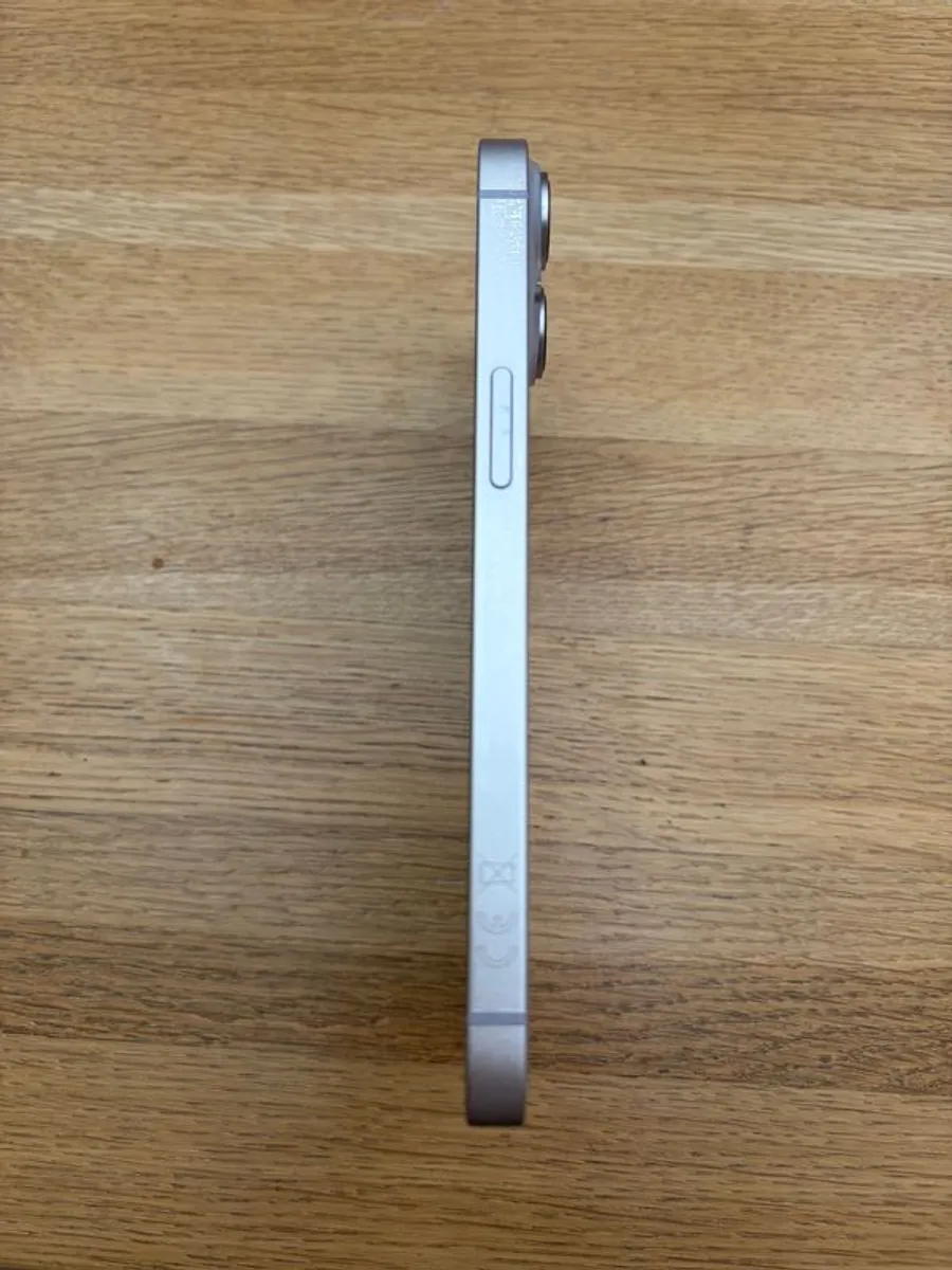 iPhone 14 - Image 4