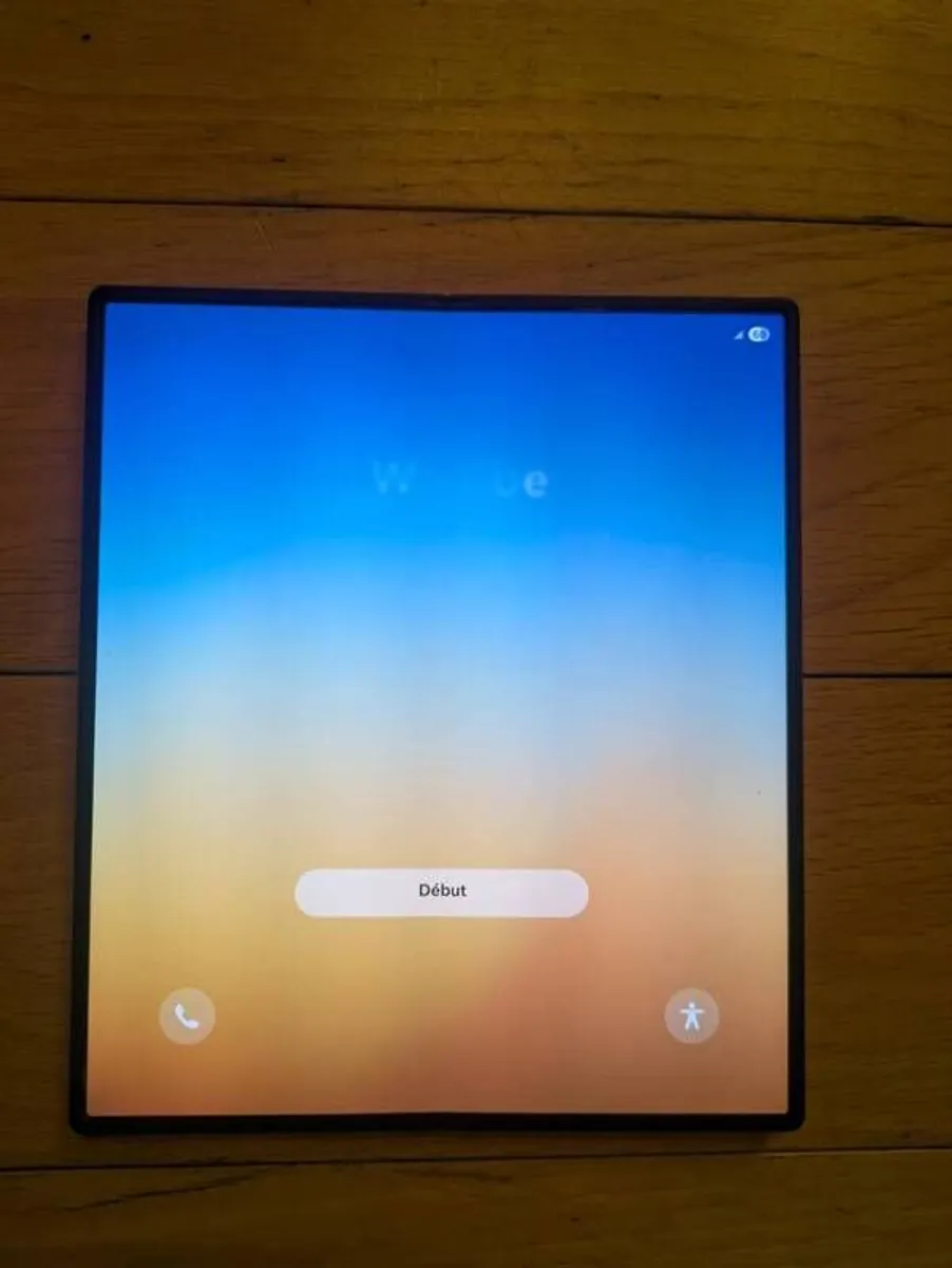 Samsung Galaxy zFold 6 256mb unlocked - Image 2