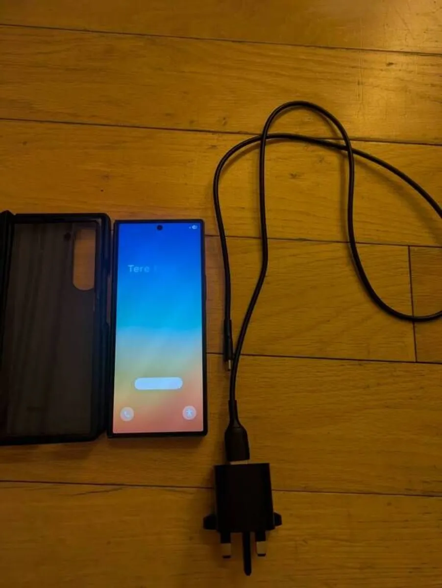Samsung Galaxy zFold 6 256mb unlocked - Image 4