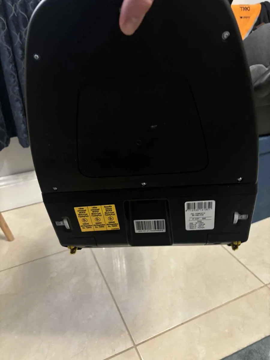 Maxi-Cosi FamilyFix3 with ISOFIX base - Image 4