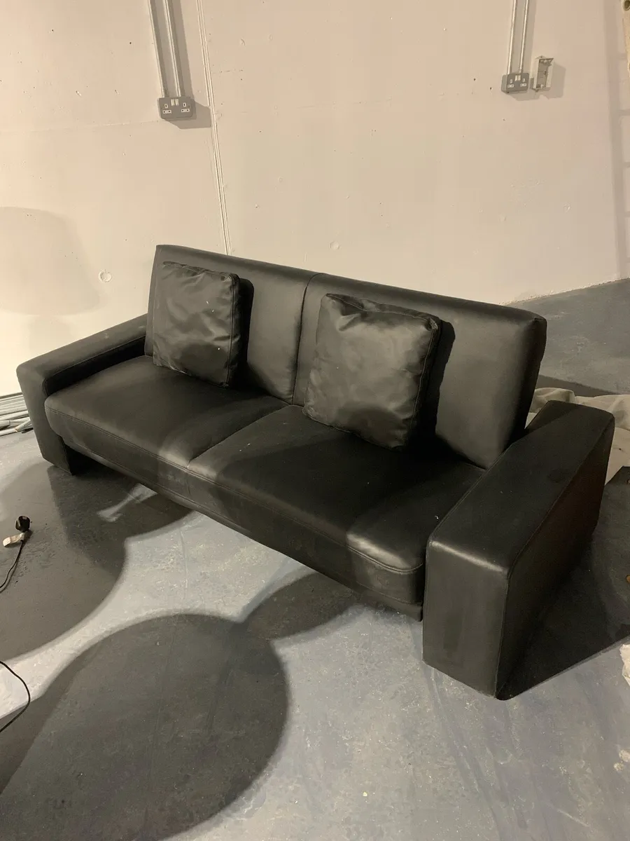 Leather sofa bed - Image 1
