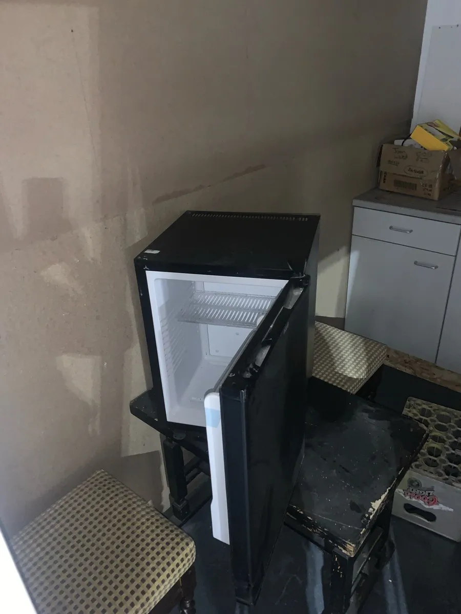Mini fridge - Image 2