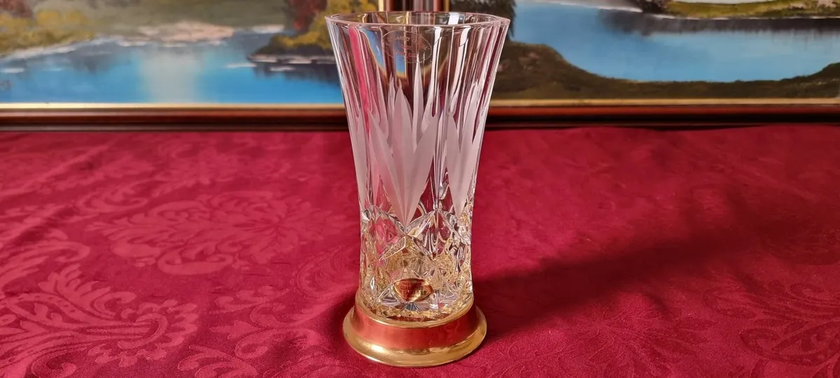 Killarney Crystal Ireland 8" Octagonal Flared Vase - Image 3