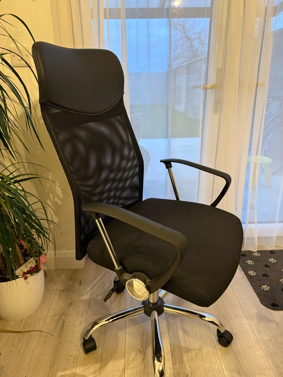 Office chair - Image 3