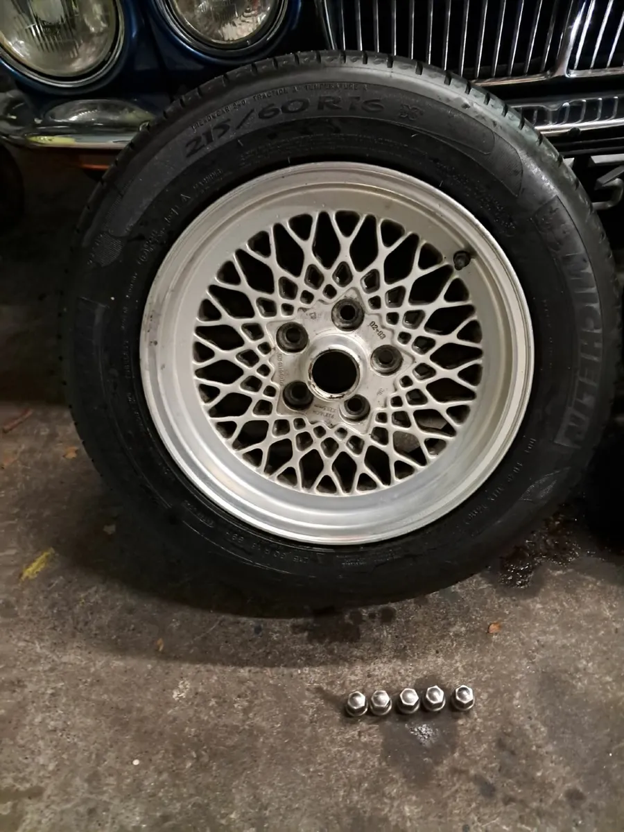 Jaguar XJ40/XJS 16 inch x 7J Lattice Alloy Wheels - Image 3