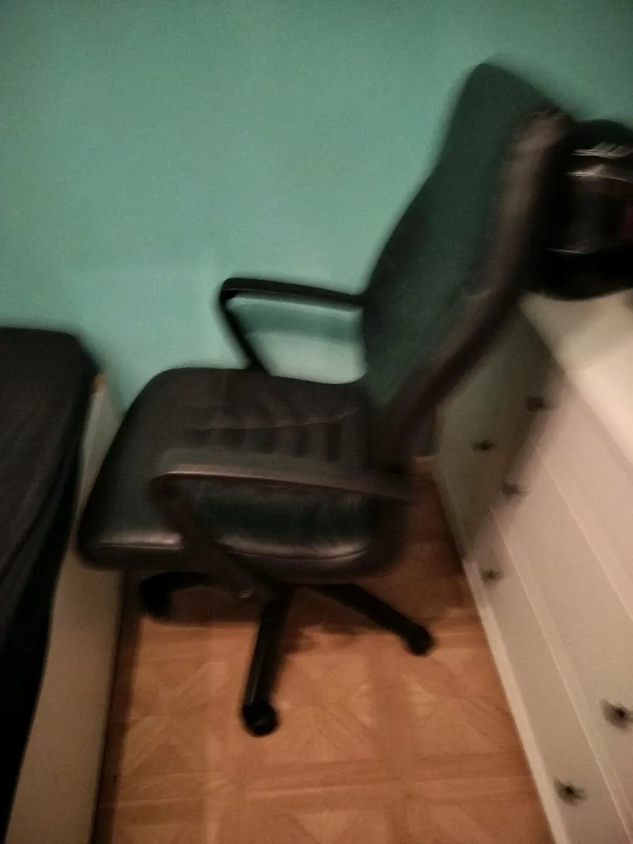Office chair - Image 3