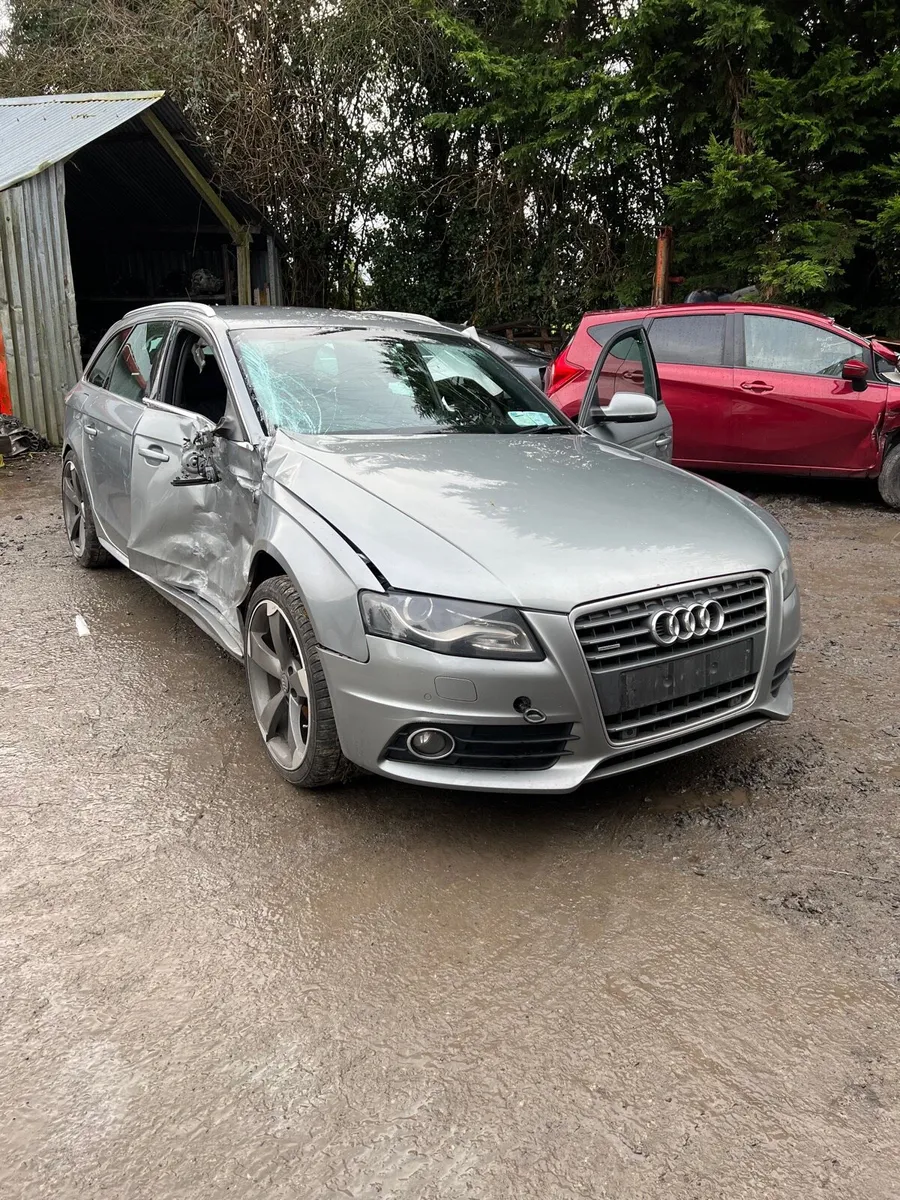 Breaking audi a4 b8 caha jkp ly7g s line Quattro - Image 1