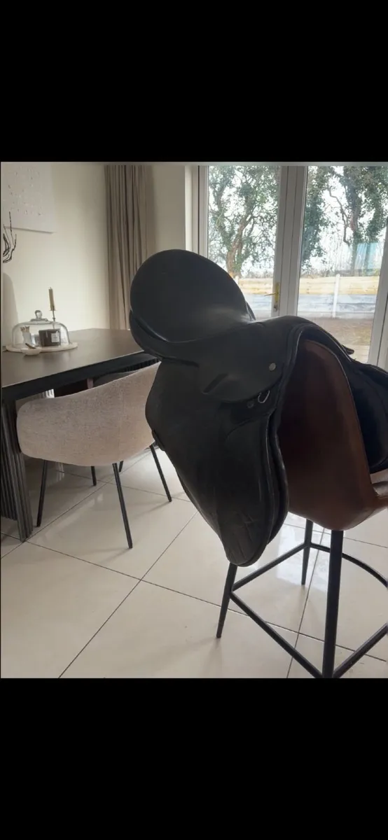Berney Bro Saddle - Image 3