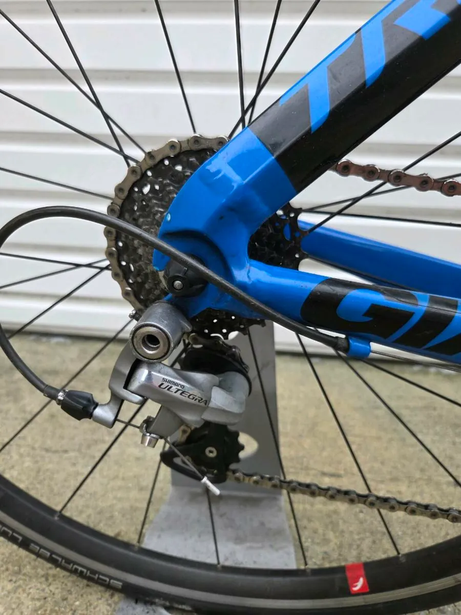 Giant trinity - Image 4