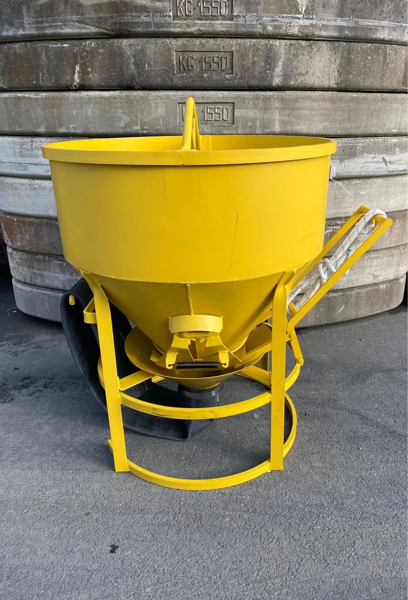 Concrete skip - Image 2