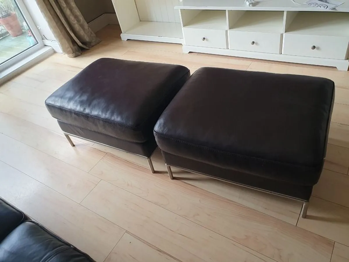 Sofas and foot rests - Image 4