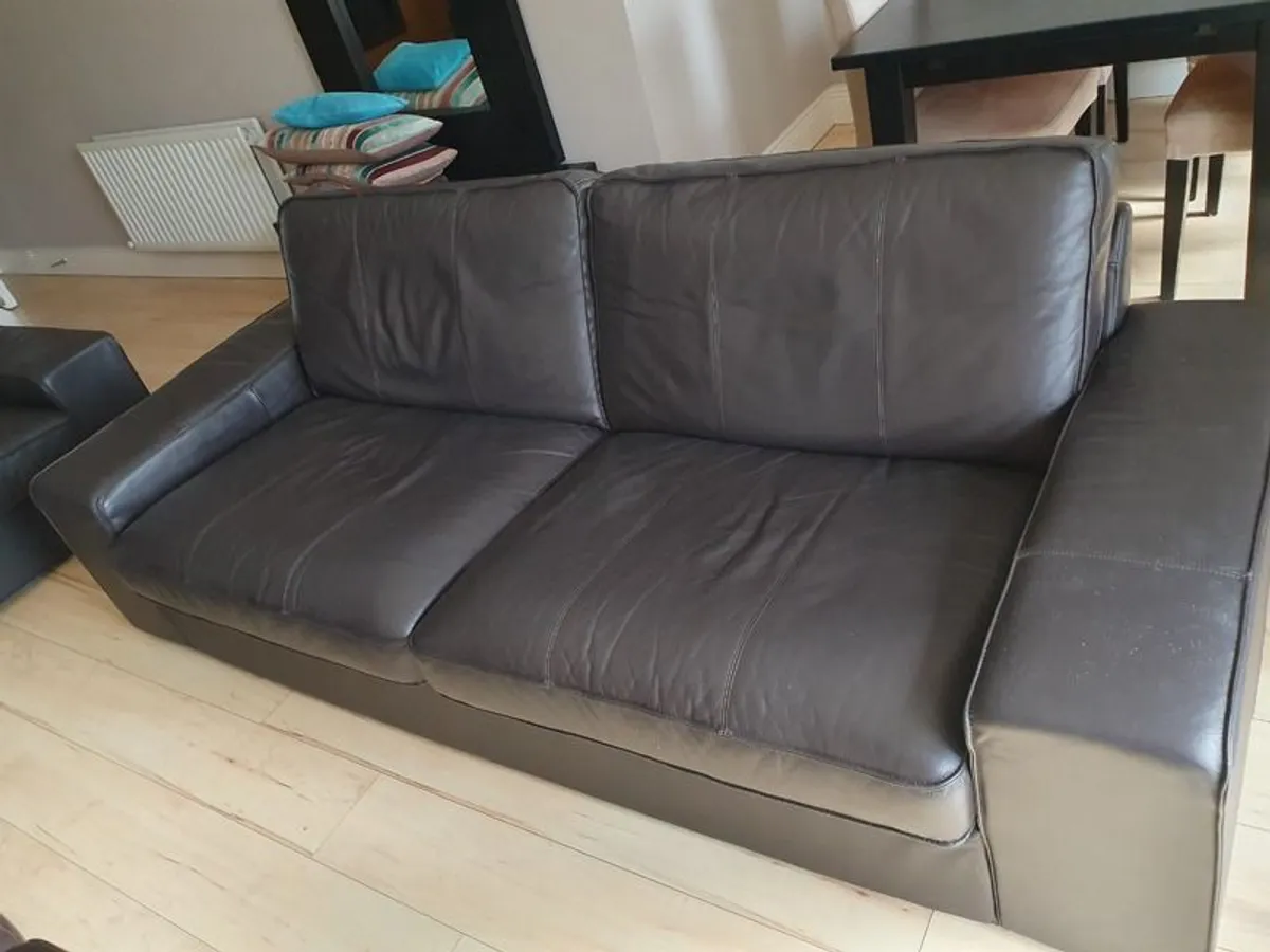 Sofas and foot rests - Image 3