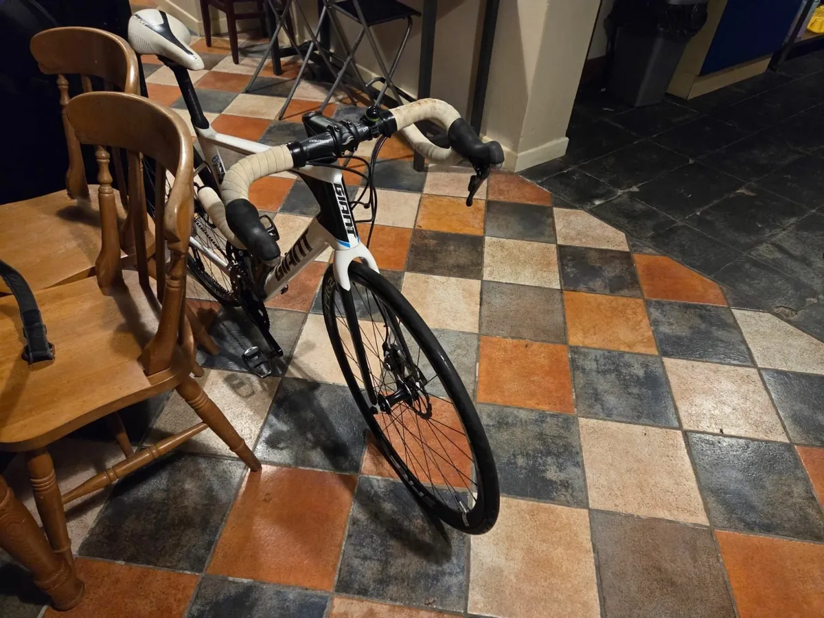 Giant Road Bike - Image 1