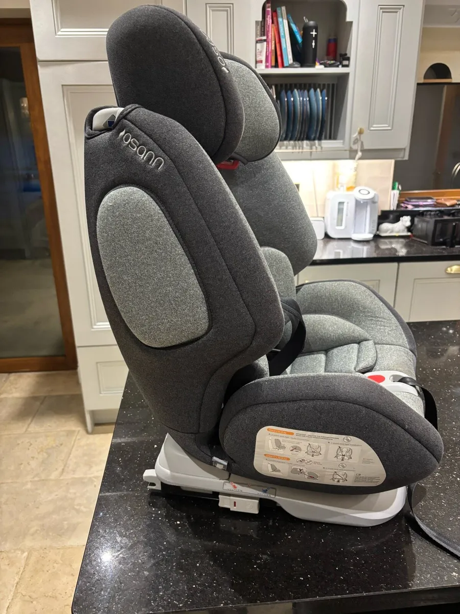 Car seat - Image 2