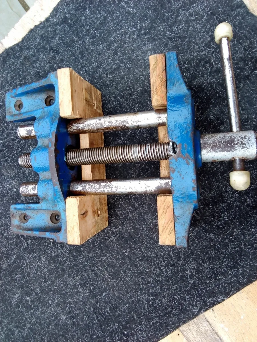 Record Brand No:50 Carpenters Vice. - Image 4