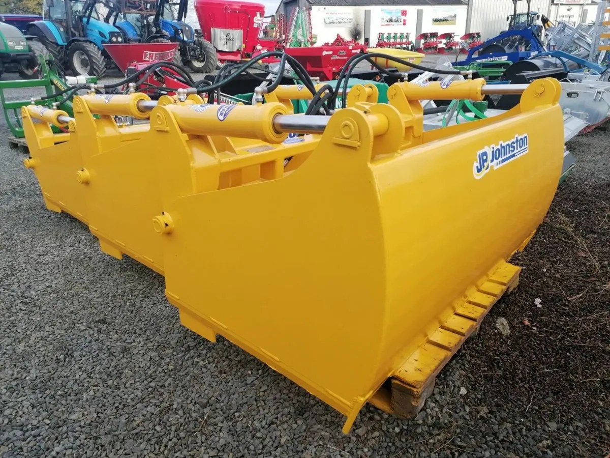 Johnston Shear Grabs Get Yours Today!!! - Image 1