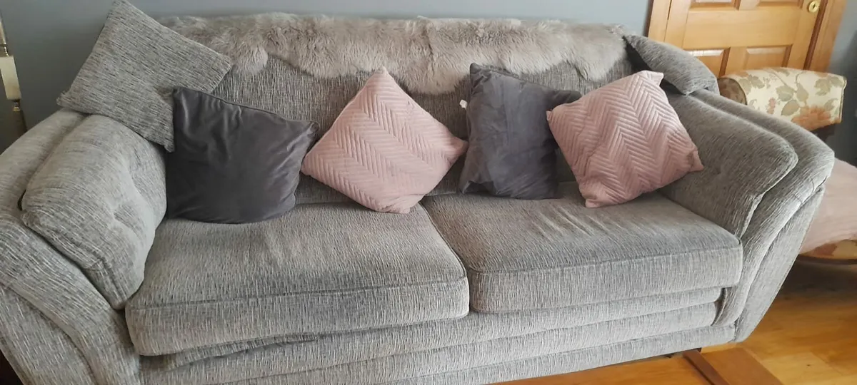 Sofa 3 seater / 2 armchairs - Image 1