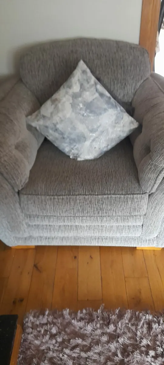 Sofa 3 seater / 2 armchairs - Image 2