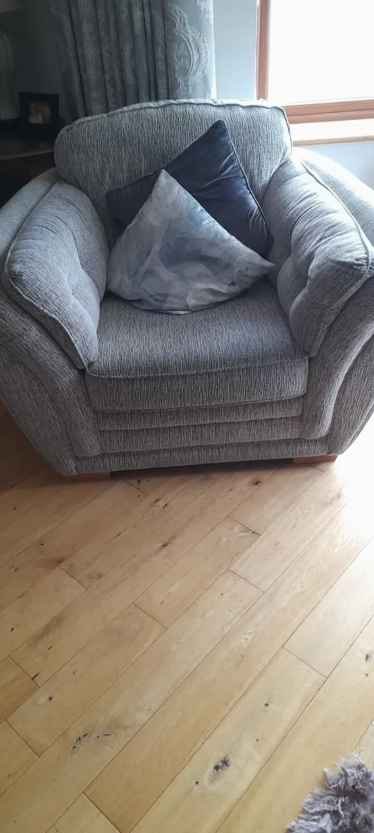 Sofa 3 seater / 2 armchairs - Image 3