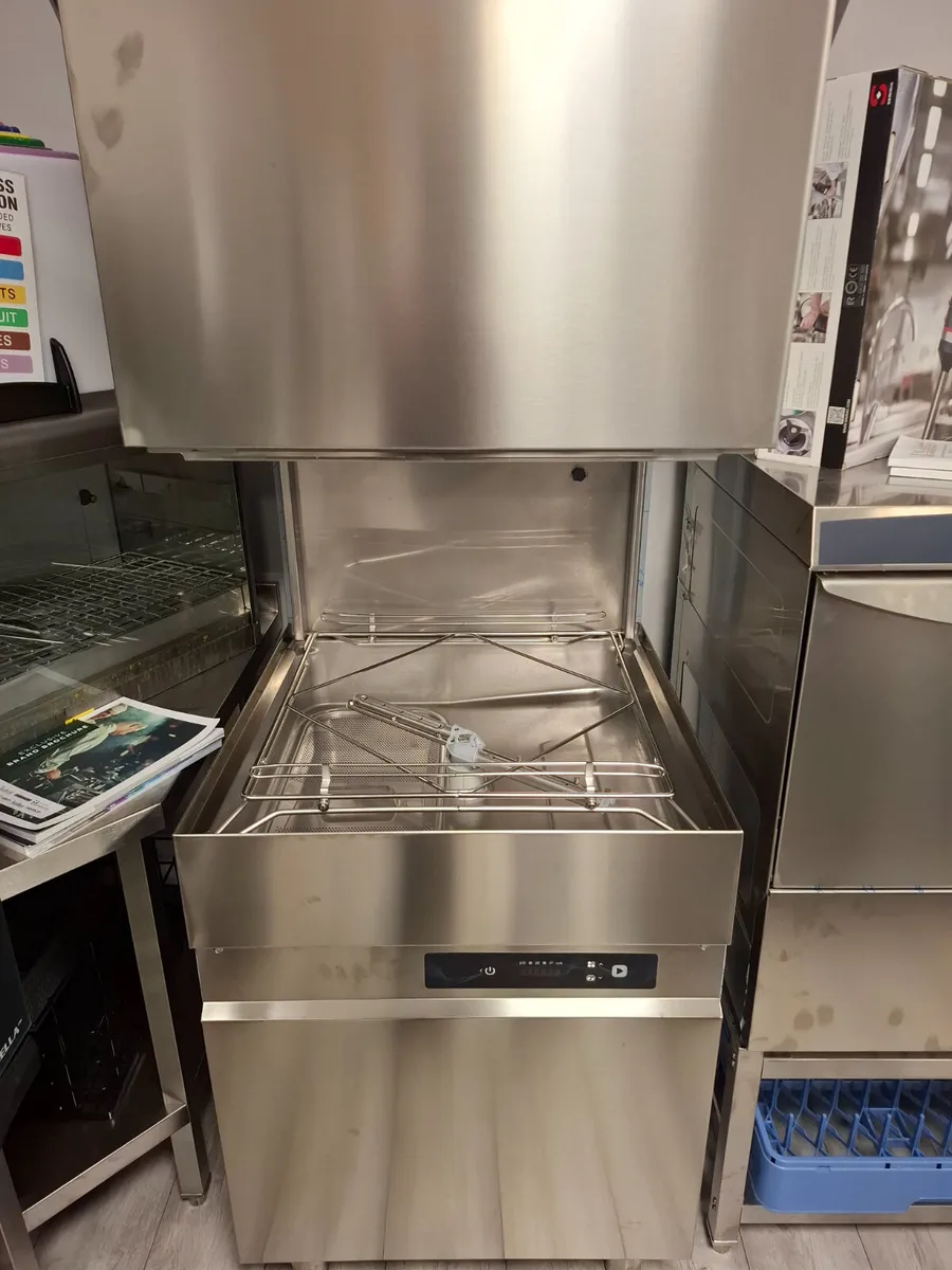 Aristarco AH800 Pass Through Hood Type Dishwasher - Image 3