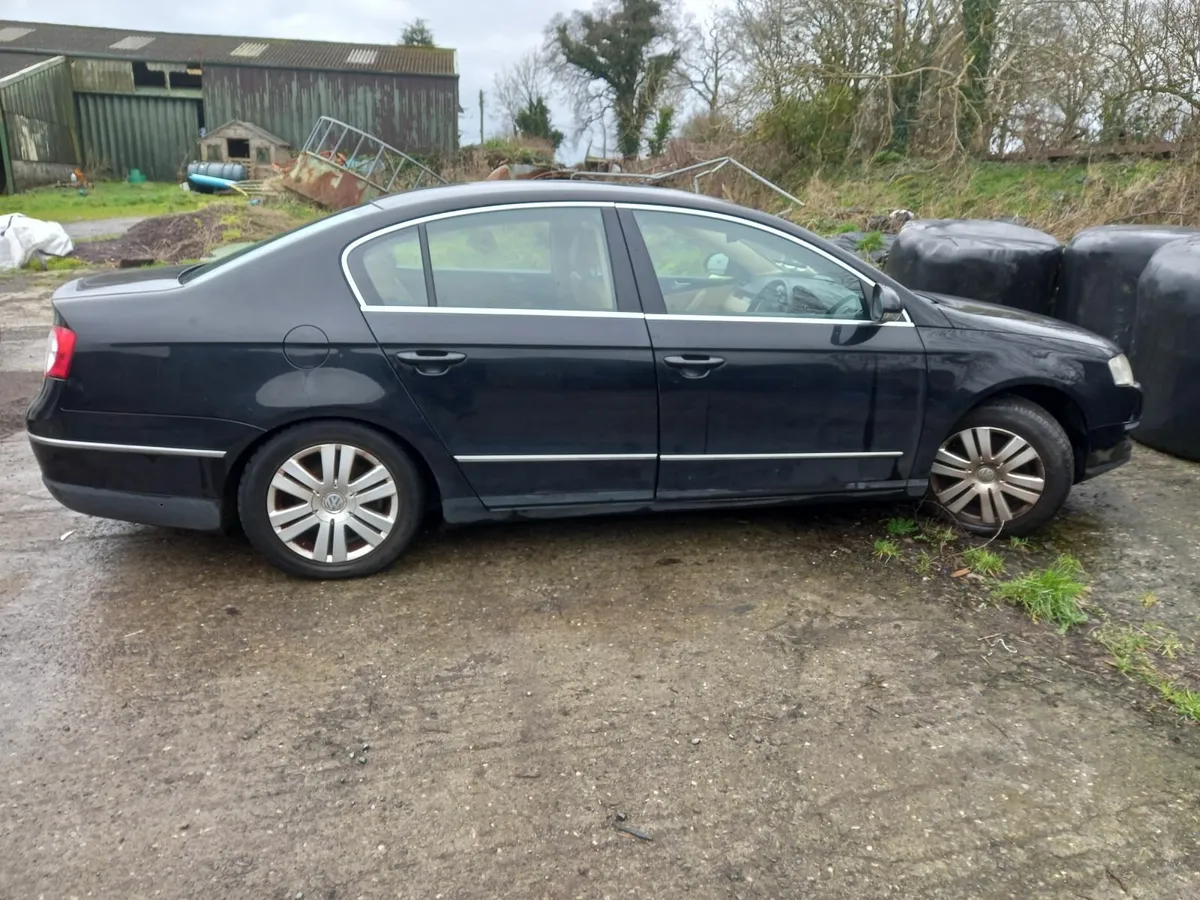 Volkswagen   Passat for parts - Image 3