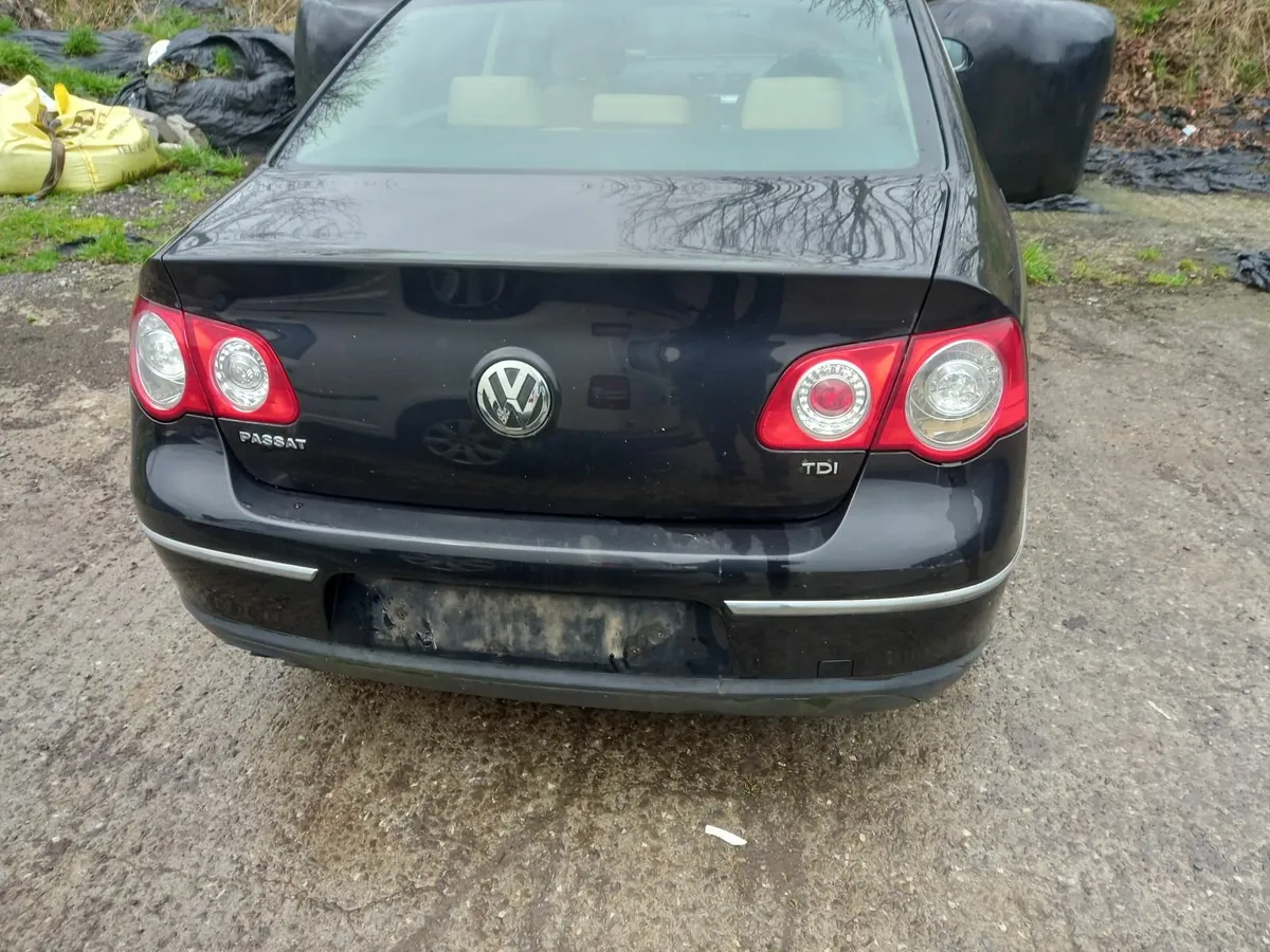 Volkswagen   Passat for parts - Image 4