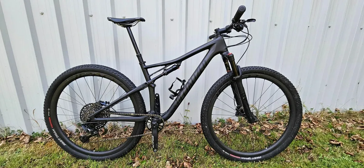 Specialized Epic Expert Mountain Bike 2020 - Image 1